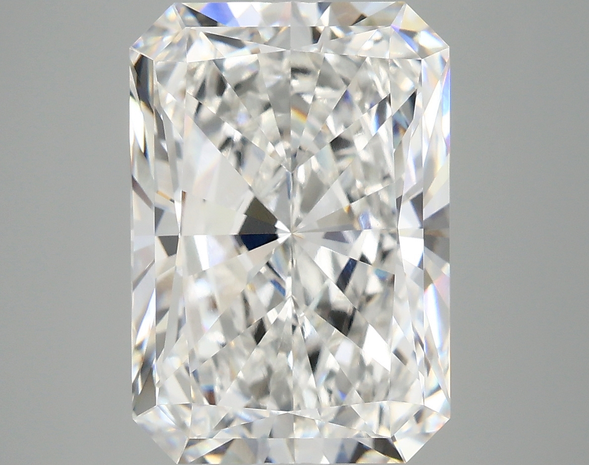 7.02 carat Radiant lab-grown diamond