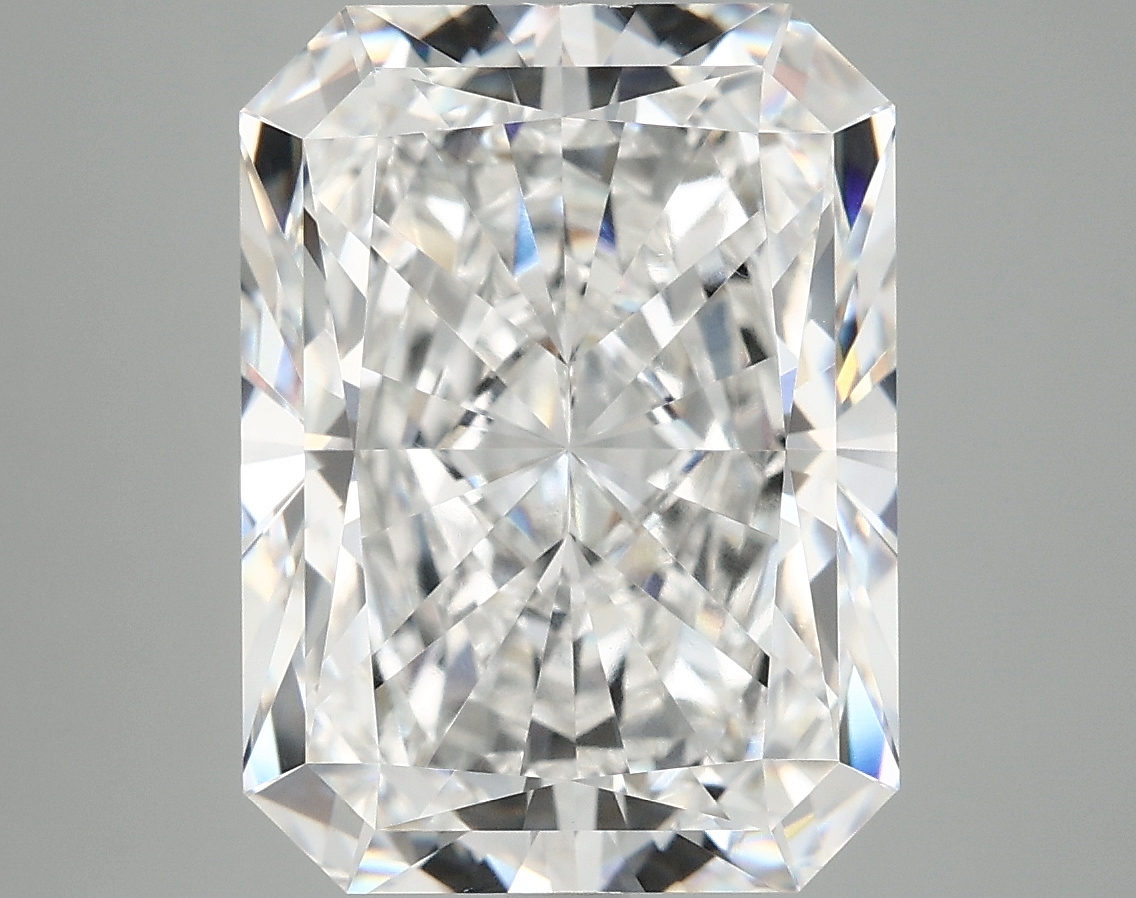 6.94 carat Radiant lab-grown diamond