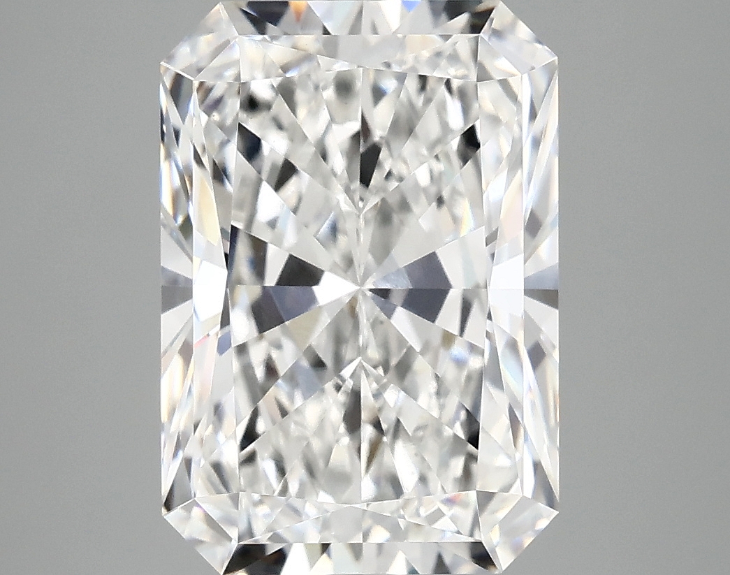 6.98 carat Radiant lab-grown diamond